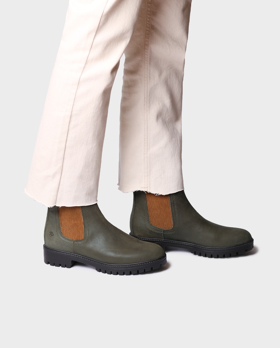 Botins de Pele com Elásticos Caqui-4