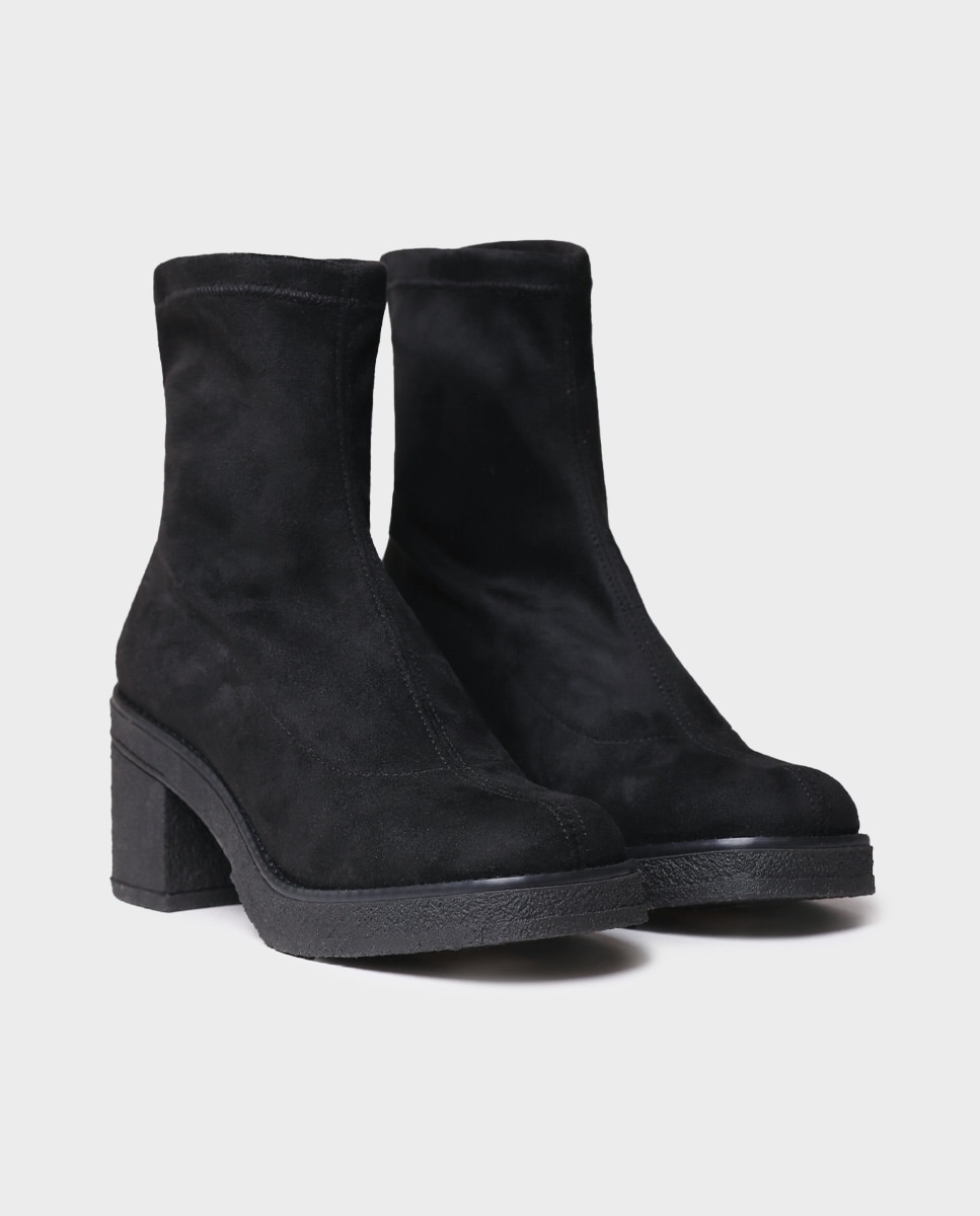 Botins de Tecido Elástico com Salto Preto-2