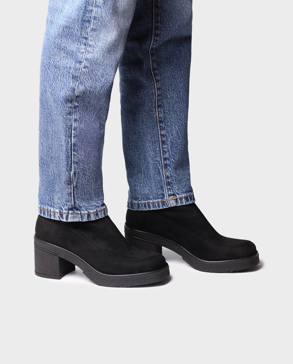 Botins de Tecido Elástico com Salto Preto-4