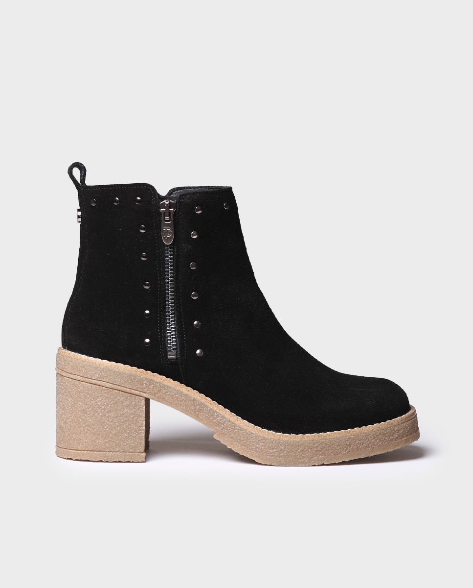 Botins de Camurça com Fecho Zip Preto-1