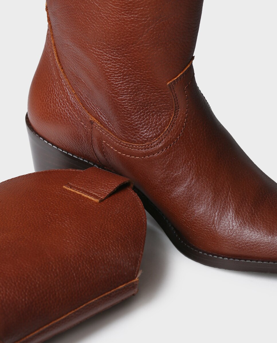 Botins de Pele Tipo Cowboy Castanho-3