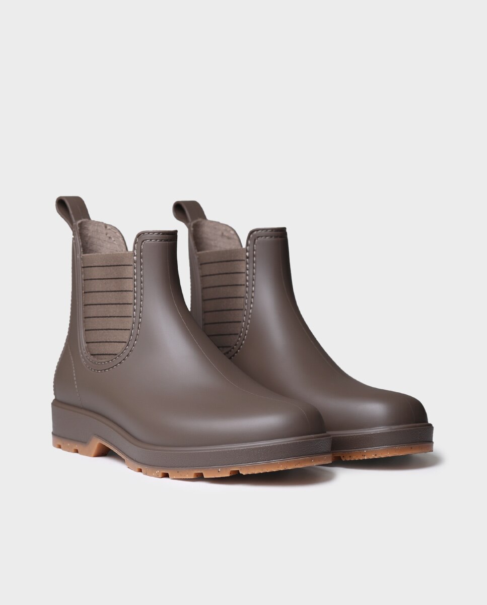 Botins de Água com Elástico Castanho-2