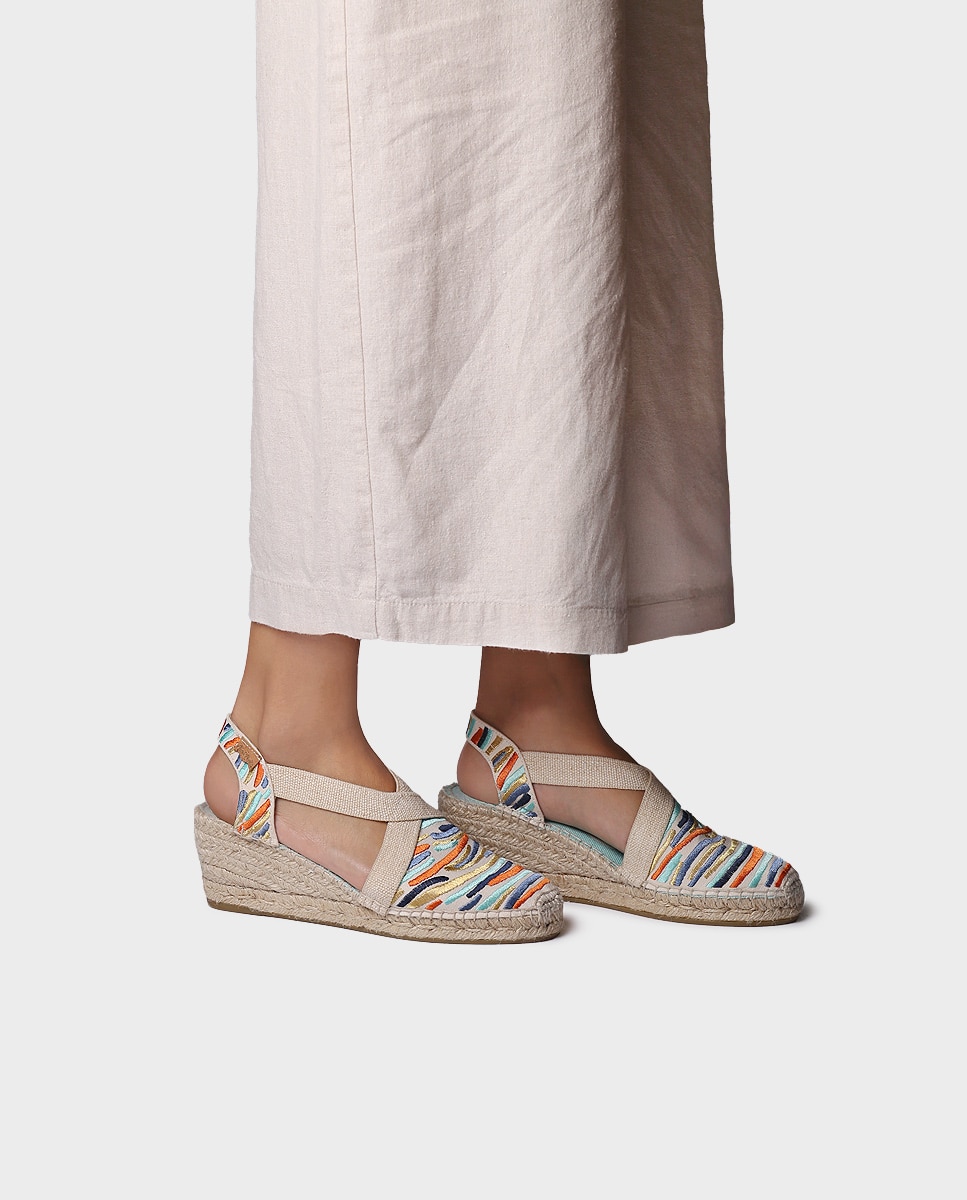 Alpercatas Rasas Estampadas com Elásticos Azul-claro-4