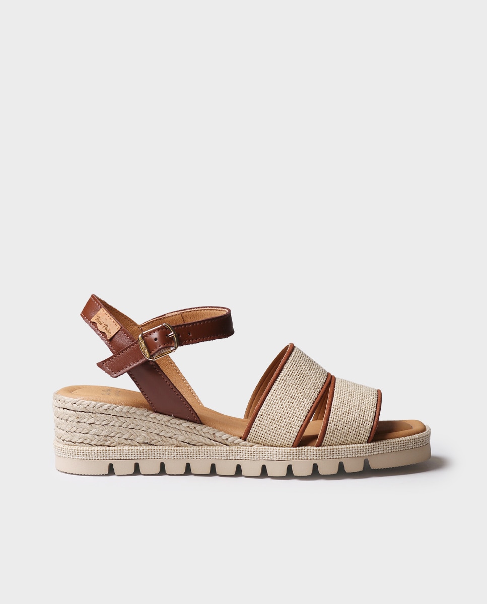 Imagem 0 de Sandálias de Cunha em Algodão com Sola Flexível