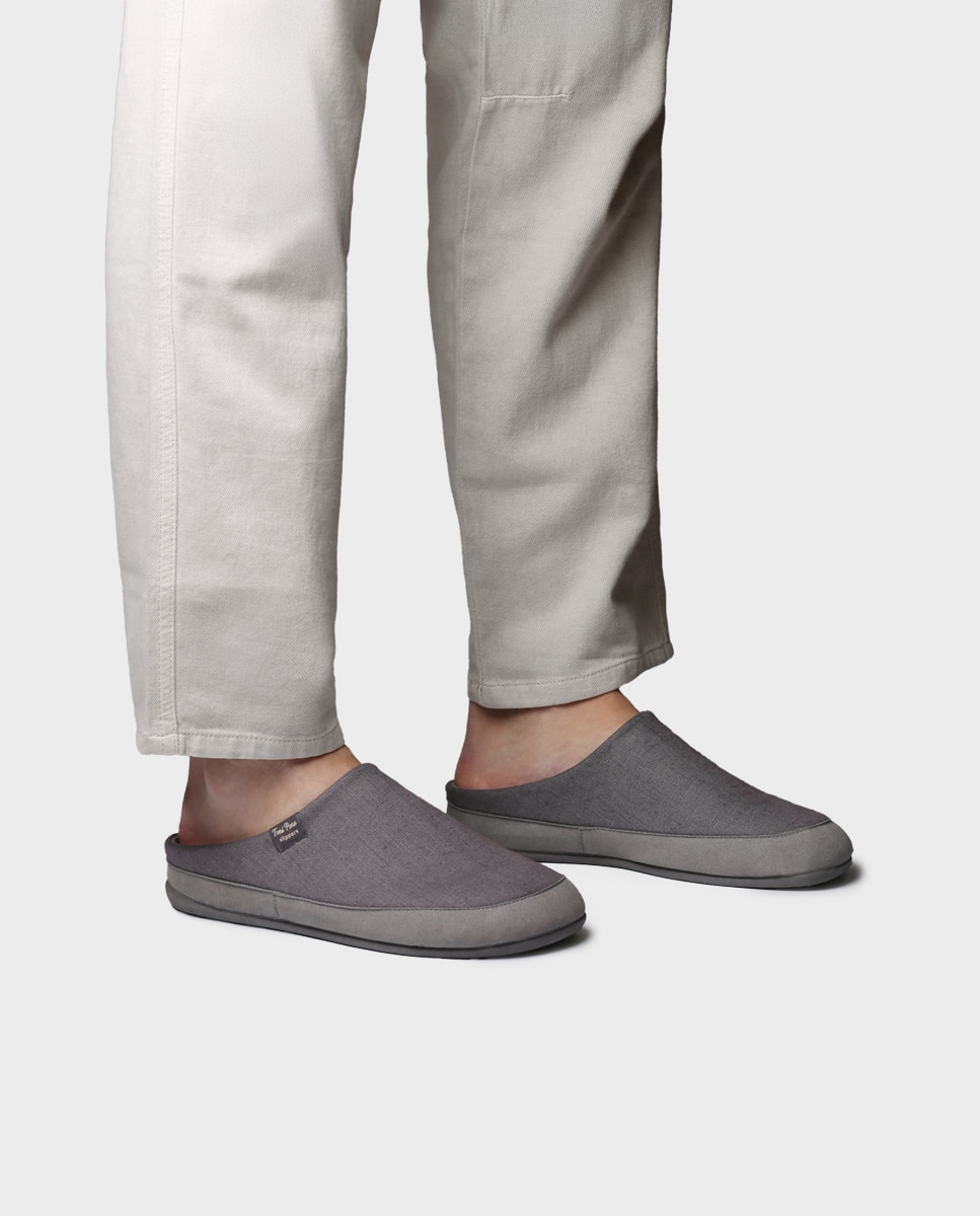 Pantufas Tipo Socas de Tecido Cinzento-4