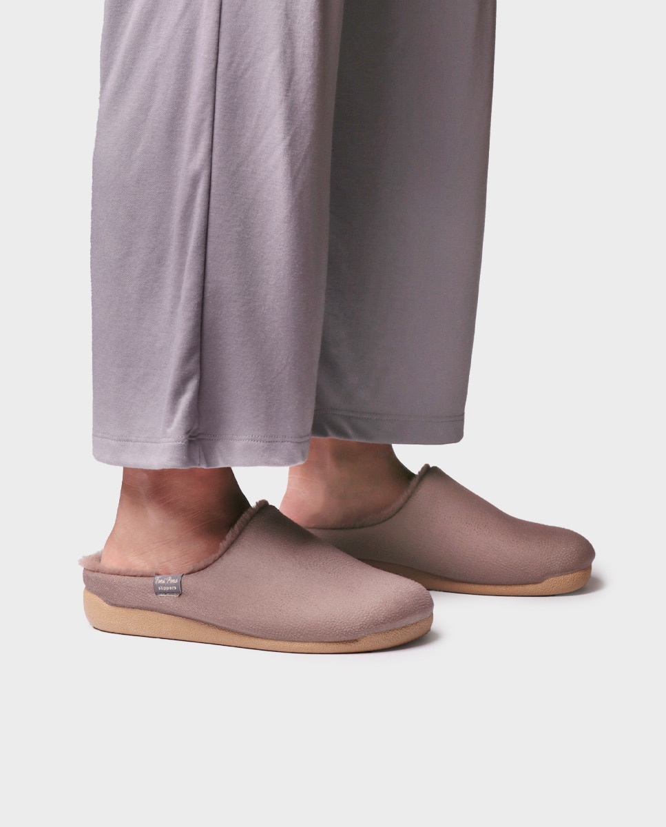 Pantufas Fechadas Tipo Socas Taupe-4