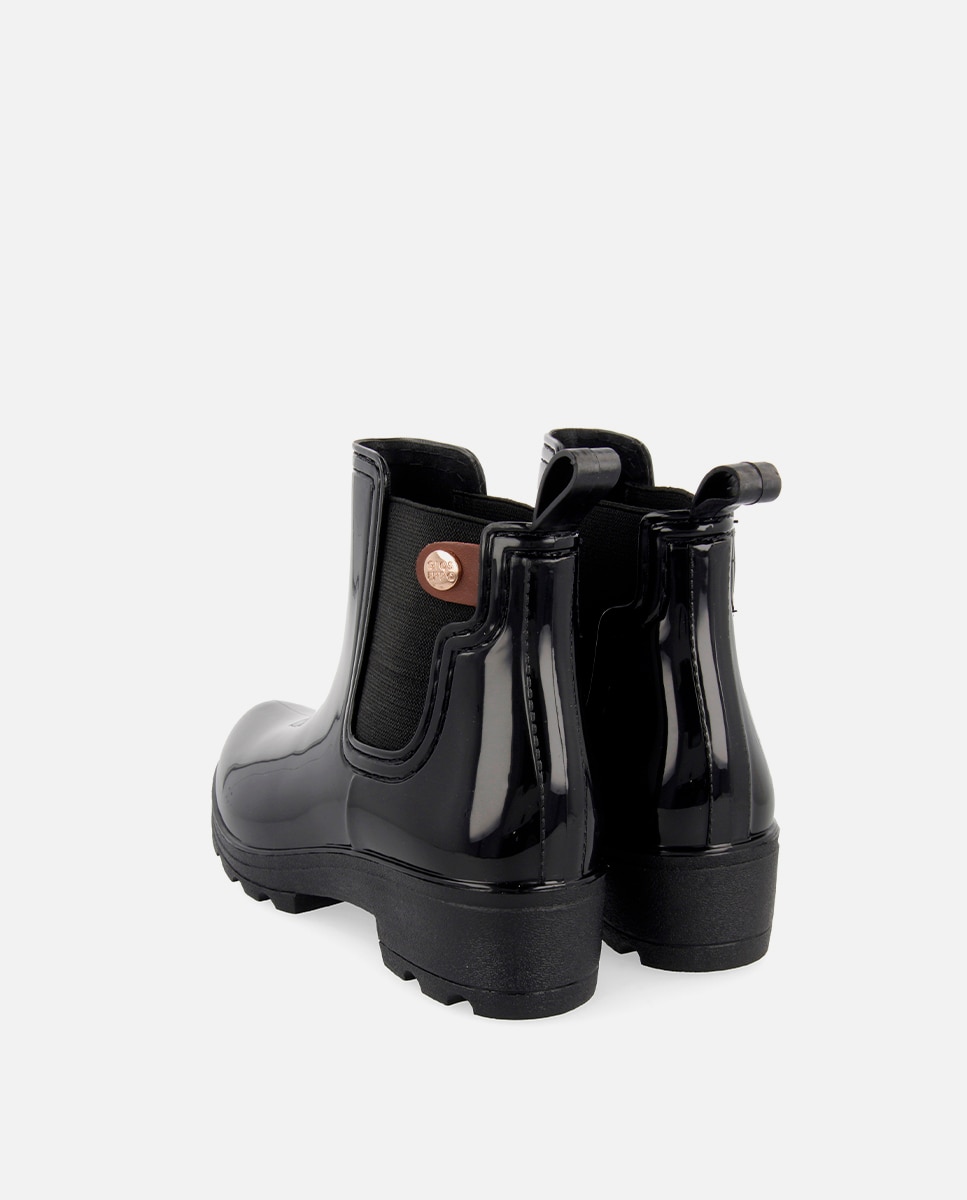 Botins de Água Estilo Chelsea com Elásticos Laterais Preto-4