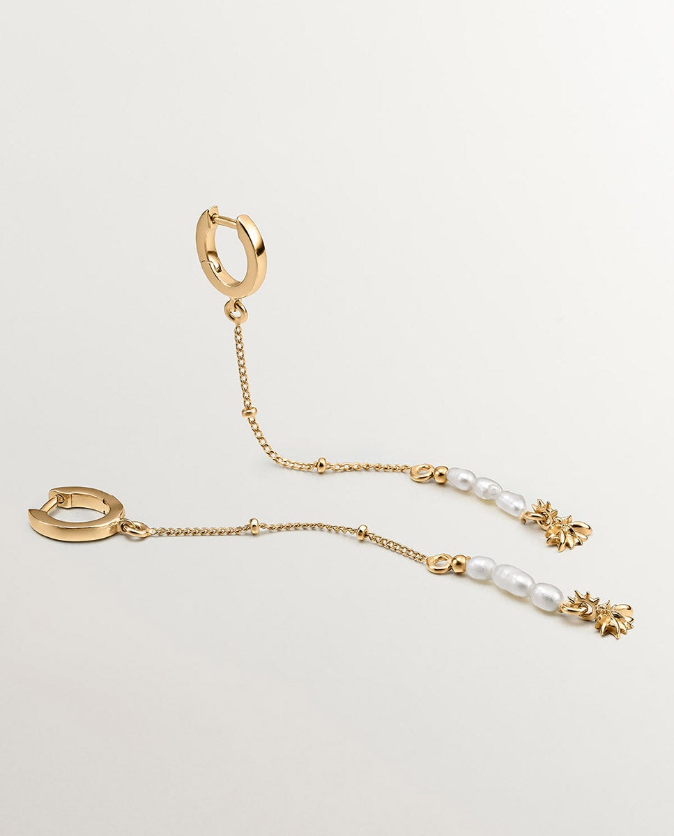 Brincos de Argola em Prata 925 Banhada em Ouro Amarelo de 18k com Pendente de Pérolas e Flor de Lótus Branco-5