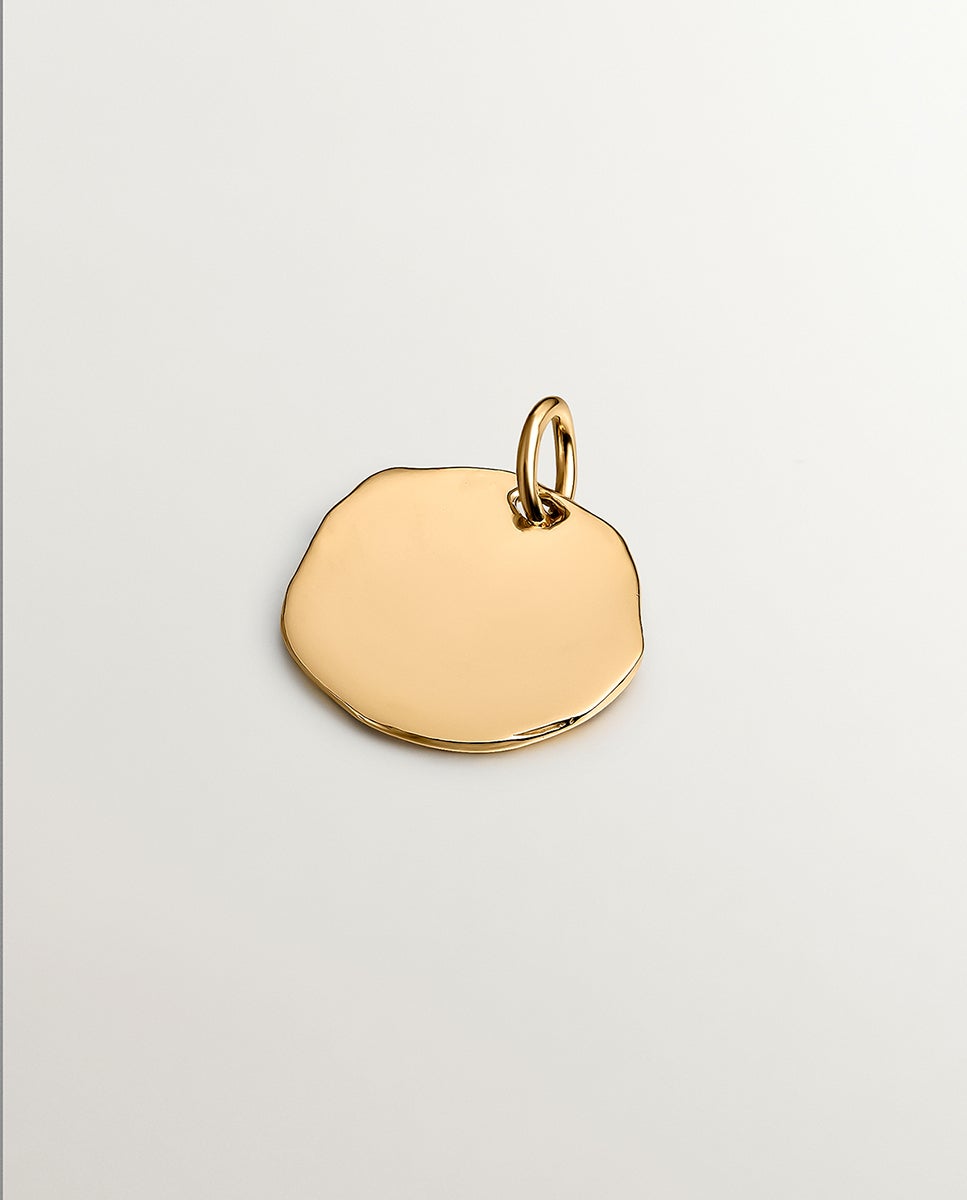 Charm Artesanal de Prata 925 Banhada em Ouro Amarelo de 18k com Inicial o Ouro-2