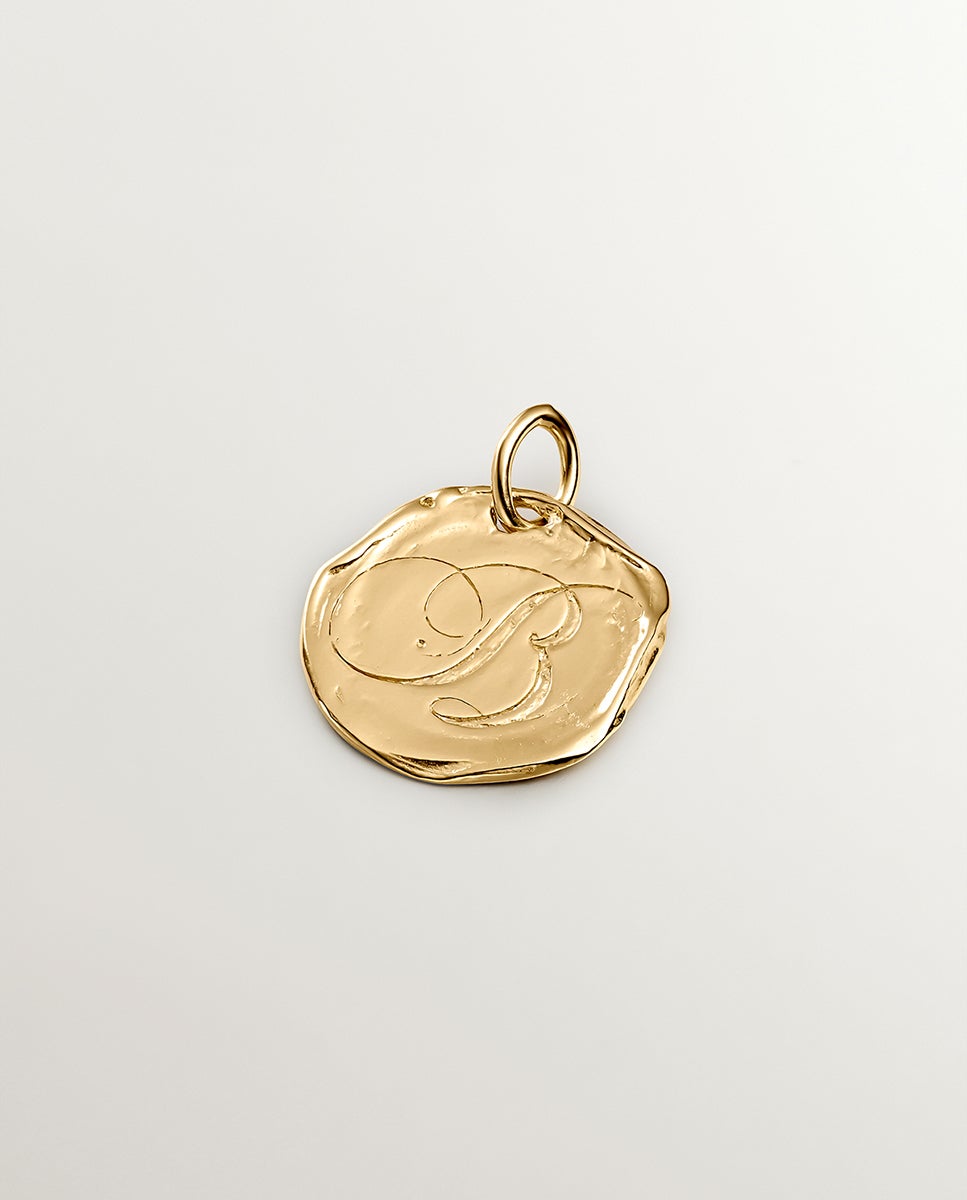 Imagem 0 de Charm Artesanal de Prata 925 Banhada em Ouro Amarelo de 18k com Inicial B