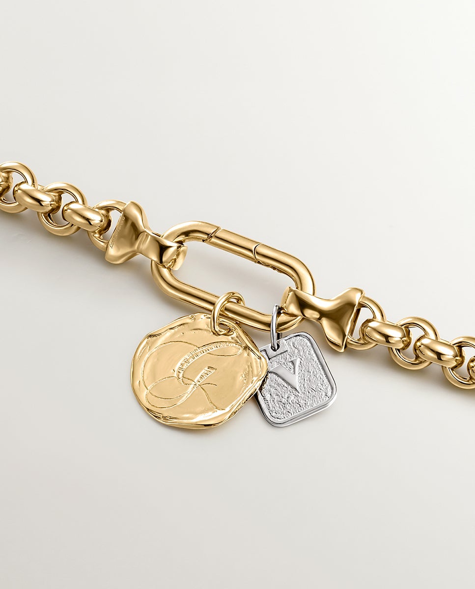 Charm Artesanal de Prata 925 com Banho de Ouro Amarelo de 18k com Inicial G Ouro-5