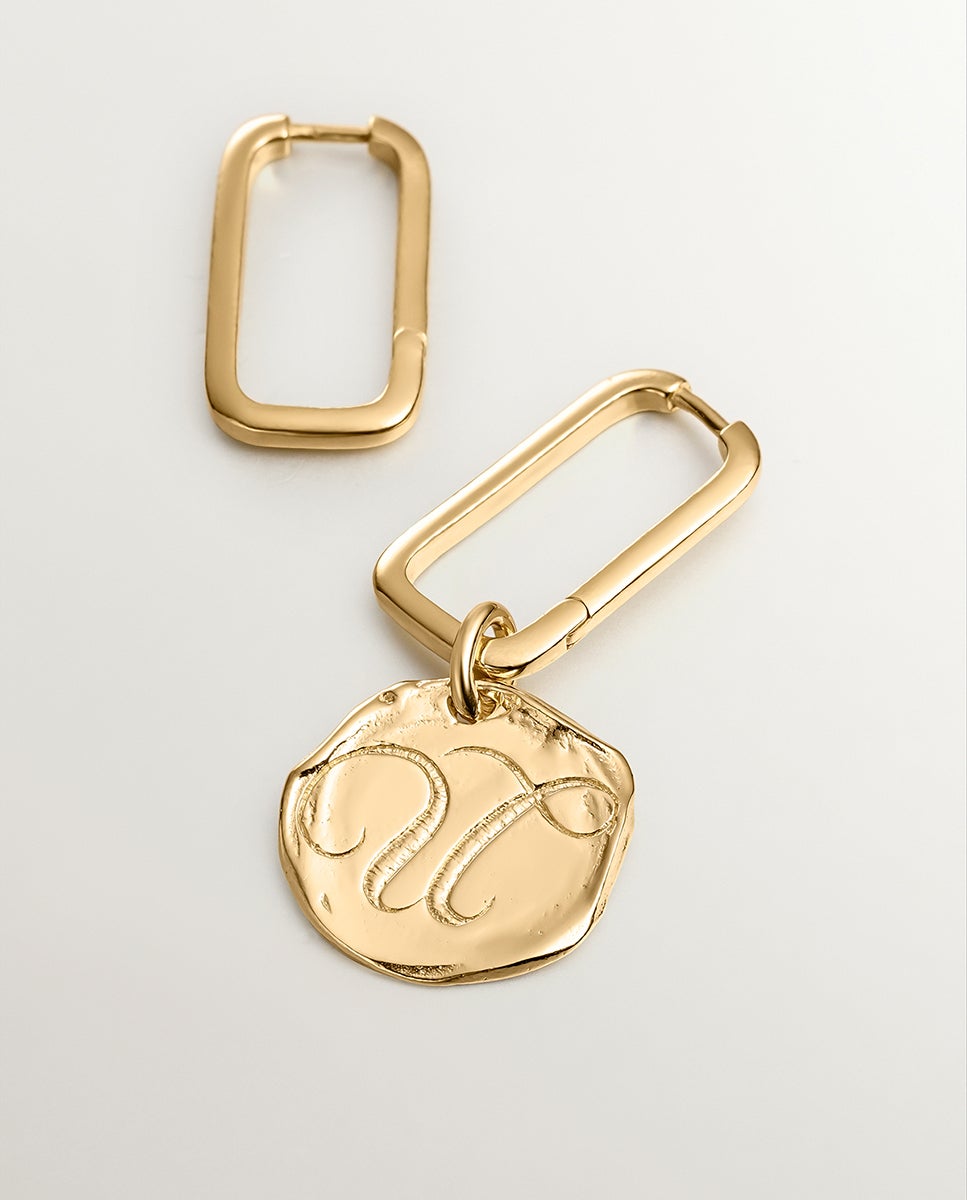 Charm Artesanal de Prata 925 Banhada em Ouro Amarelo de 18k com Inicial U Ouro-2