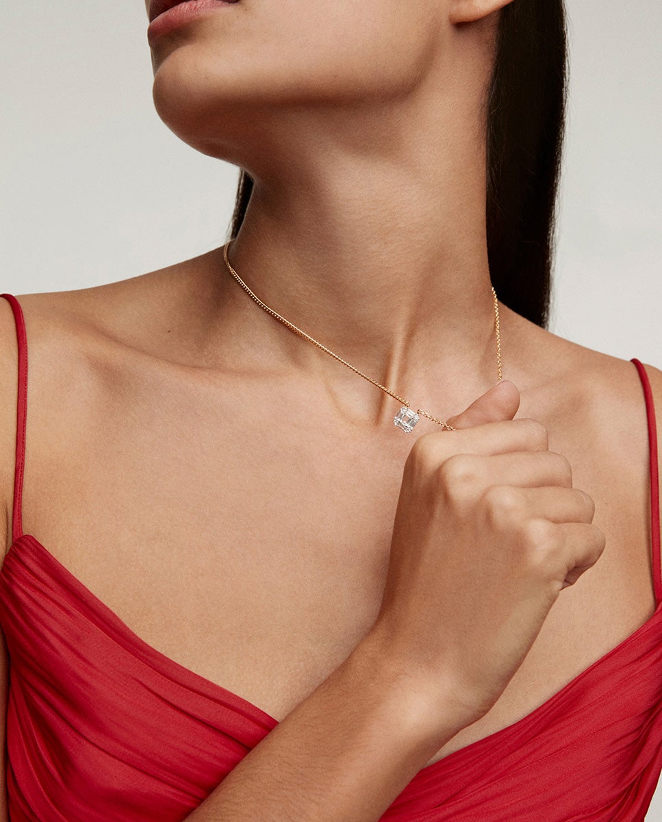 Colar de Prata 925 Banhada em Ouro Amarelo de 18k com Topázios Brancos Branco-4