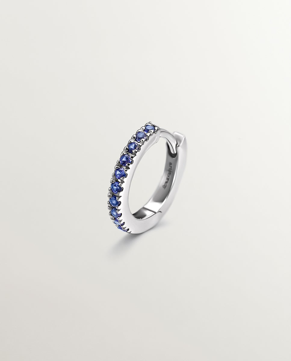 Imagem 0 de Pendiente Individual de Aro Pequeno de Ouro Branco de 9k com Safiras Azuis