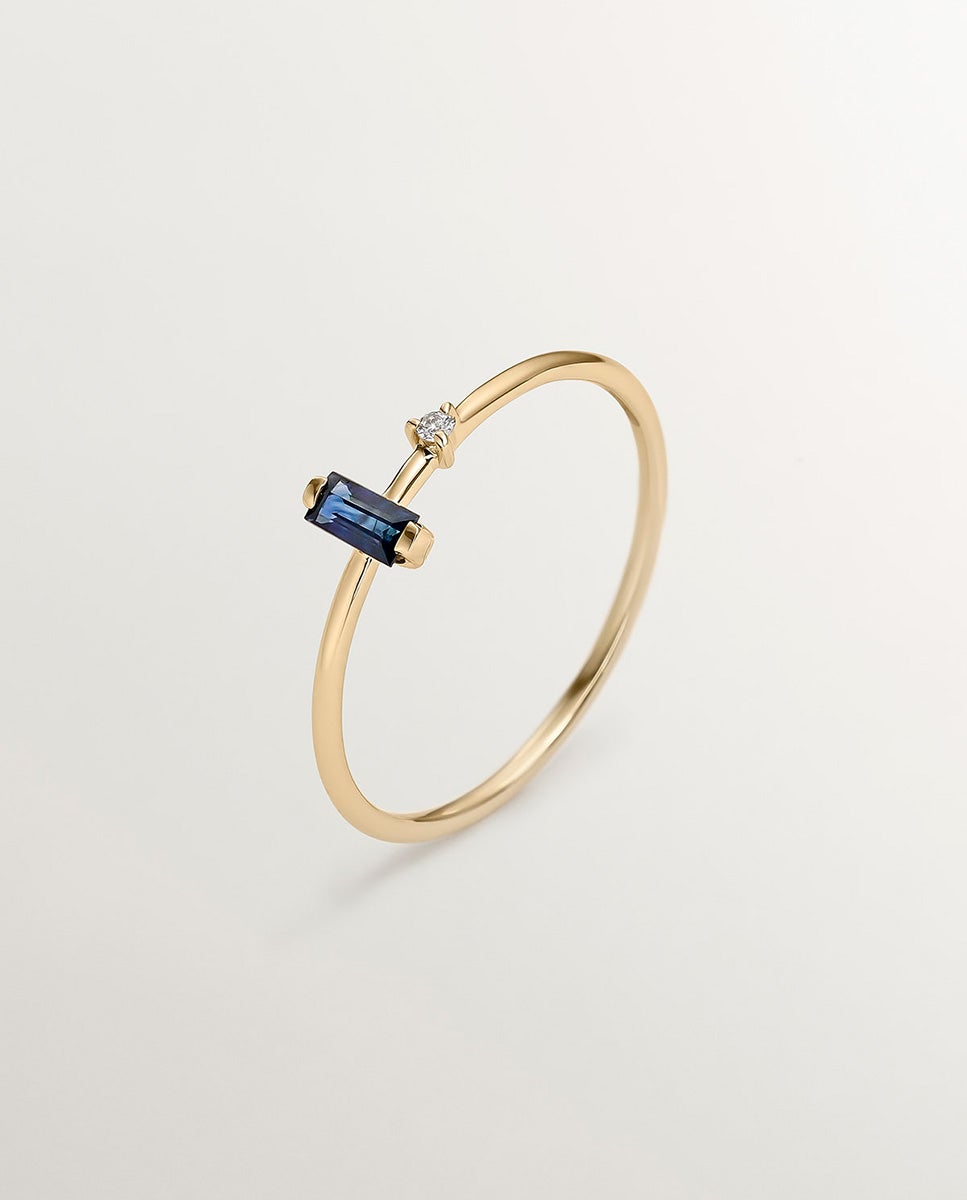 Anel Solitário de Ouro Amarelo de 9k com Safira Azul e Diamante Azul-1