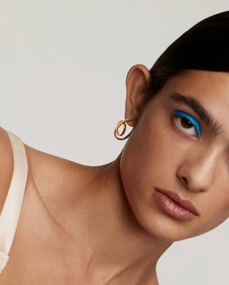 Brincos de Aro Duplo de Prata 925 Banhada em Ouro Amarelo de 18k com Tsavoritas e Safiras Multicolor Multicolor-2