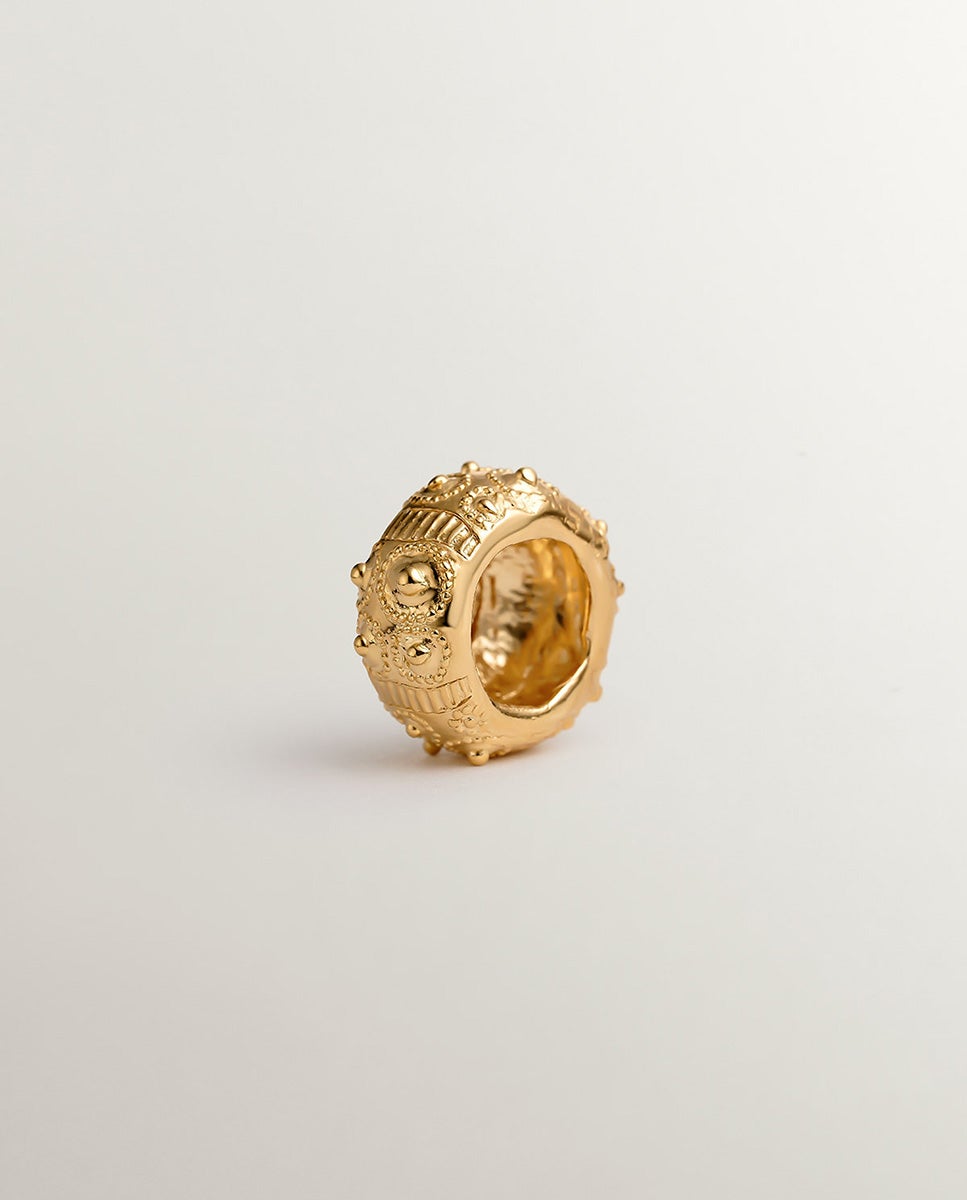 Charm de Prata 925 Banhada em Ouro Amarelo de 18k com Forma de Ouriço-do-mar Ouro-5