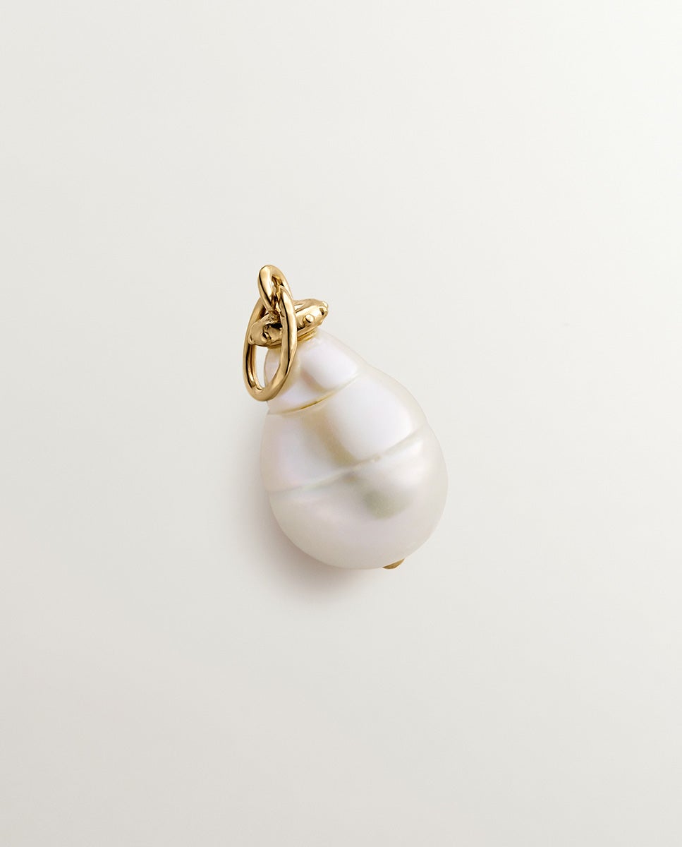 Charm de Prata 925 Banhada em Ouro Amarelo de 18k com Pérola Branco-1