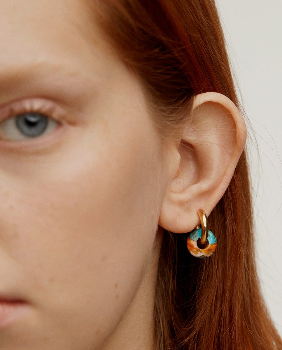 Brincos de Aro Médios em Prata 925 Banhada em Ouro Amarelo de 18k com Turquesa Multicolor Azul-2