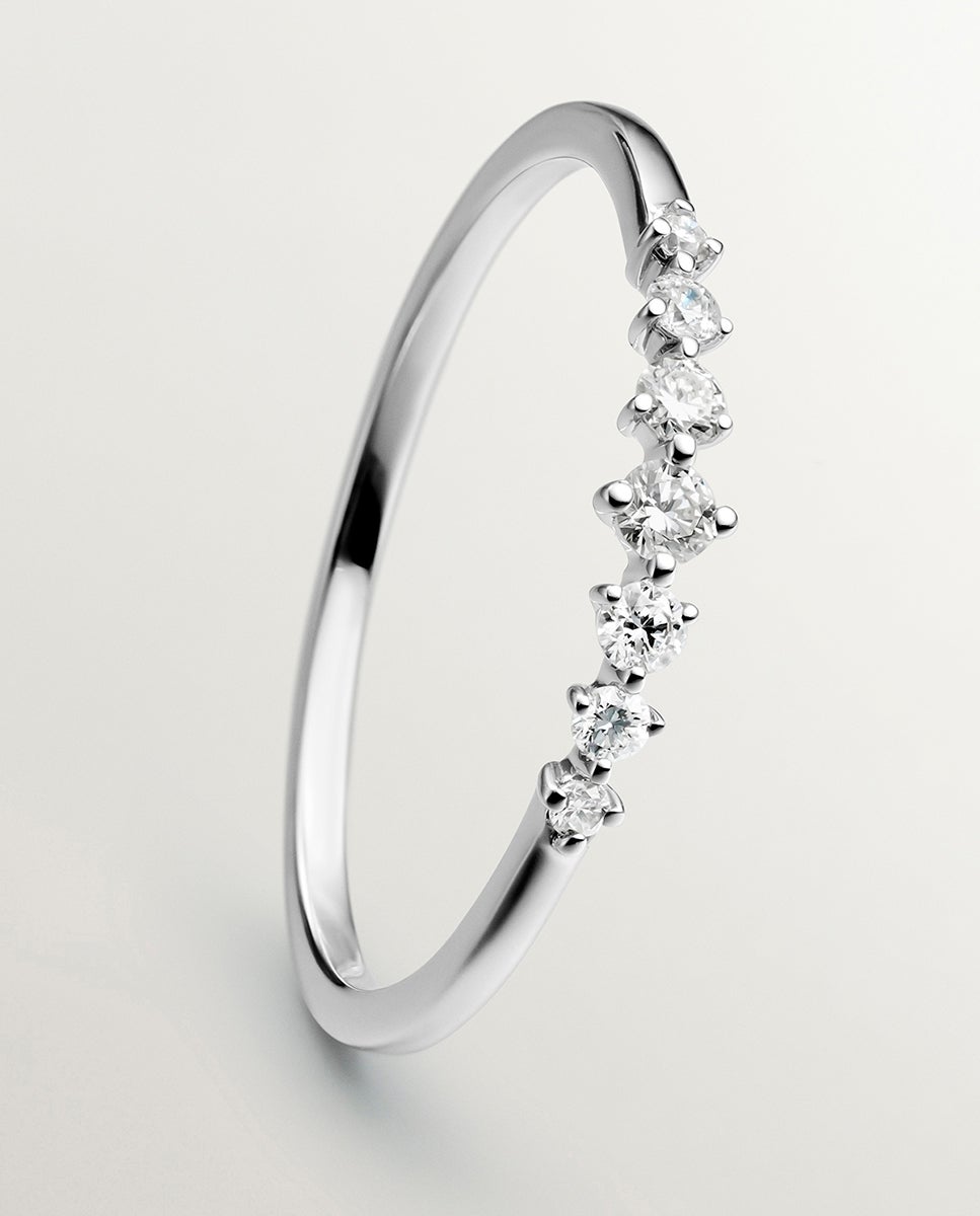 Anel de Ouro Branco de 18k com Diamantes em Tamanho Brilhante Branco-2