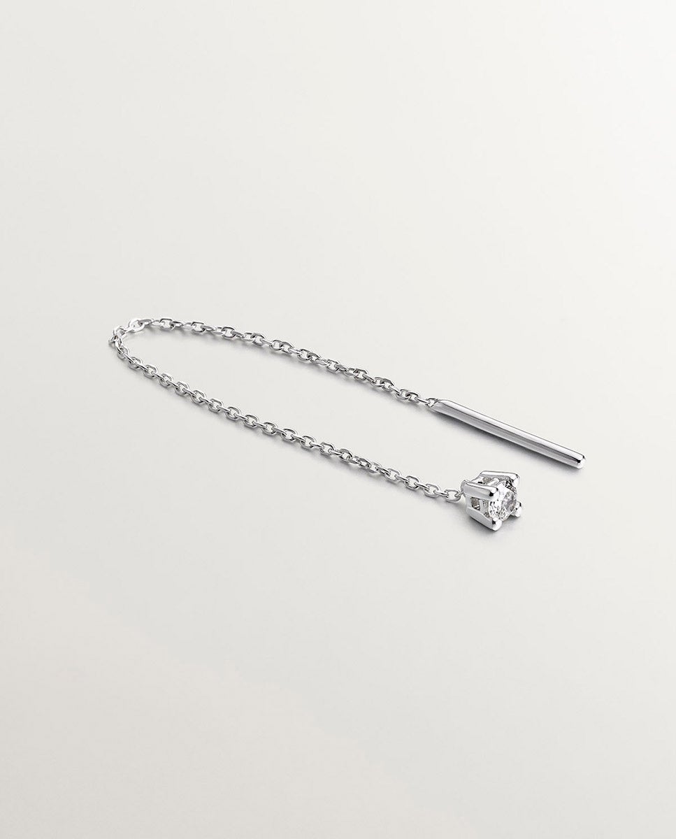 Brinco Individual Comprido de Ouro Branco 18k com Corrente e Diamante Branco-1