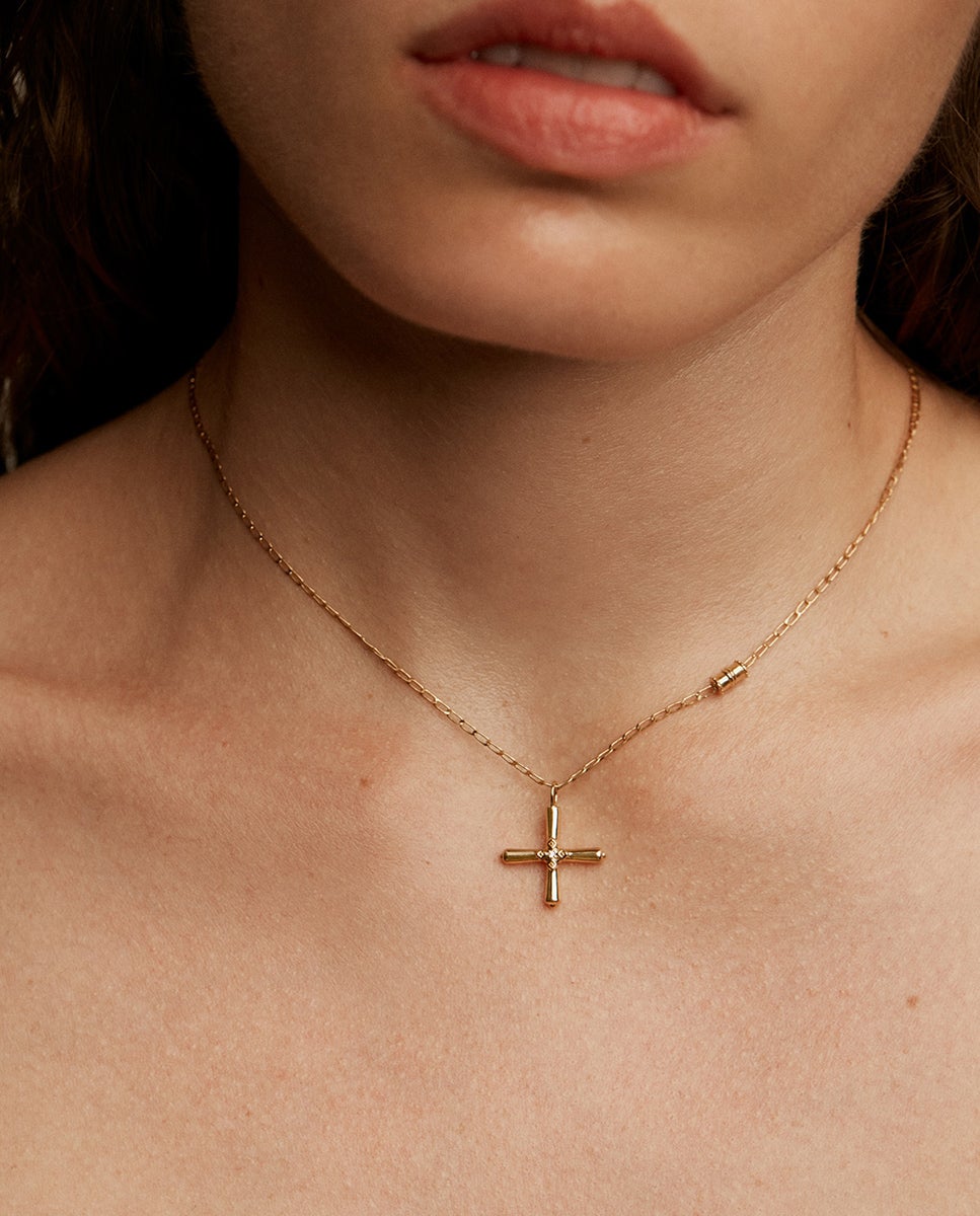 Pendente de Prata 925 Banhada em Ouro Amarelo de 18k com Cruz e Topázio Branco Ouro-4