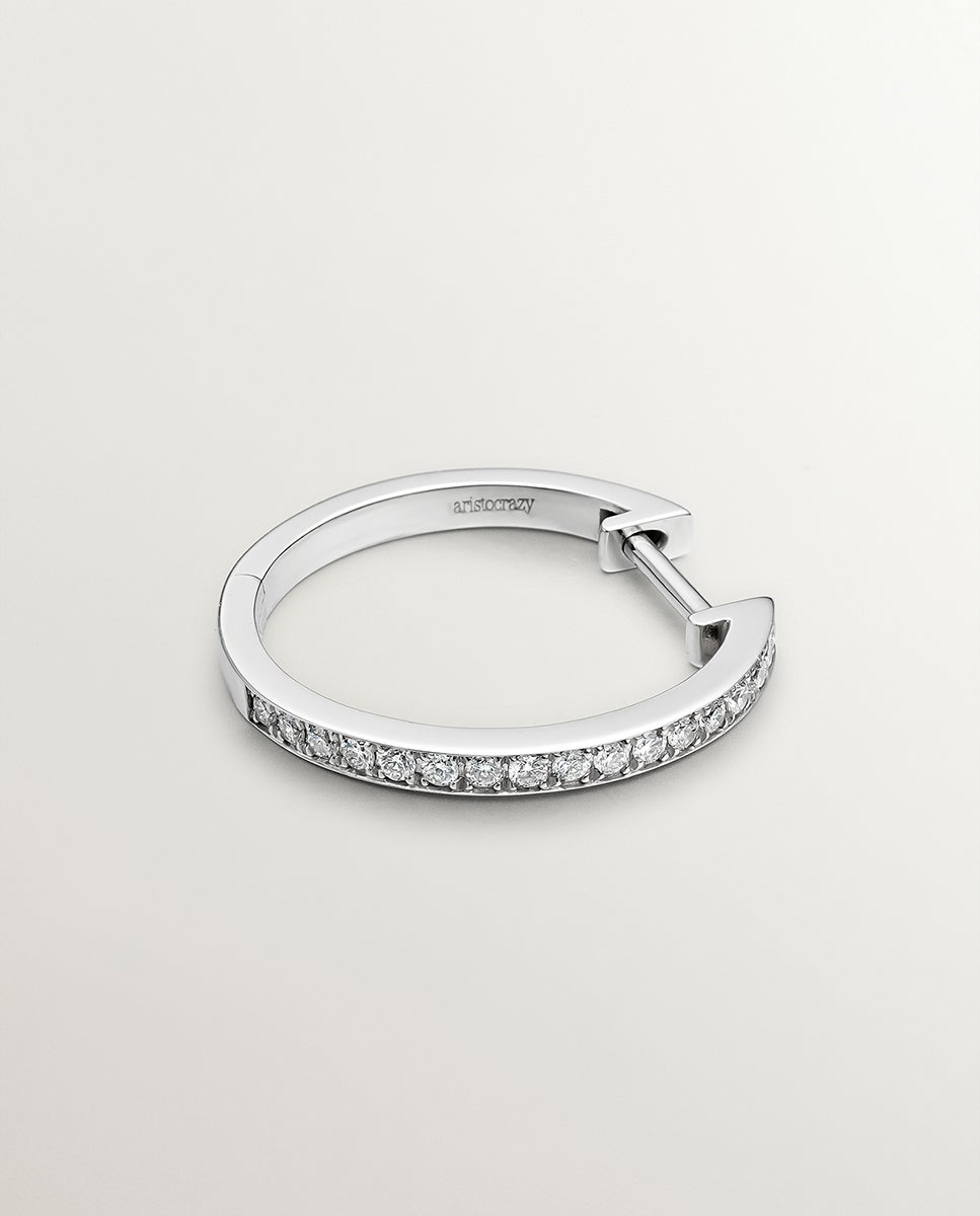 Brincos de Argola Pequena de Ouro Branco 18k com Diamantes Branco-2