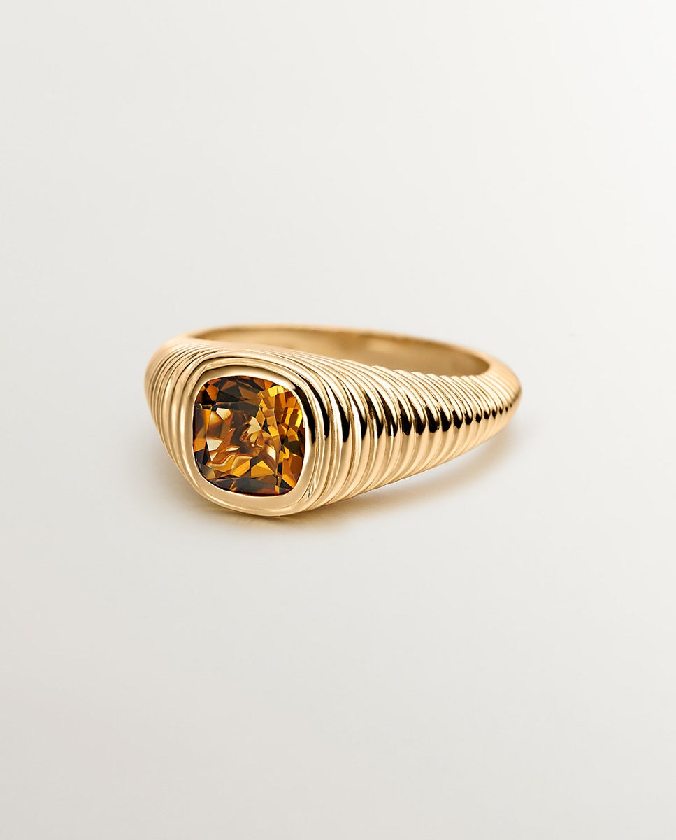 Anel Tipo Selo de Prata 925 Banhada em Ouro Amarelo de 18k com Quartzo Castanho e Textura Gallonada Castanho-3