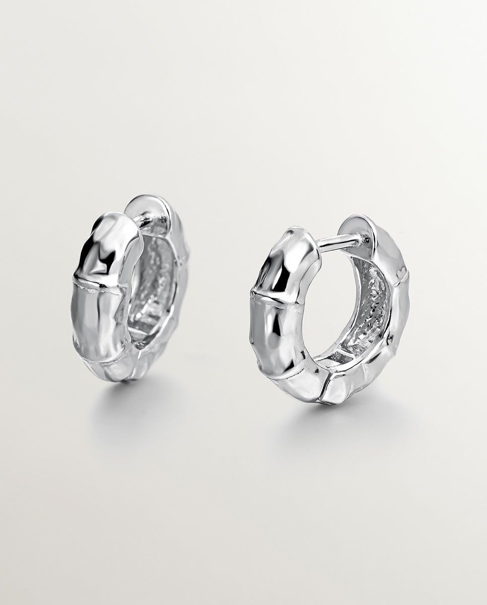 Brincos Pequenos de Argola em Prata 925 com Textura de Bambu Prata-1