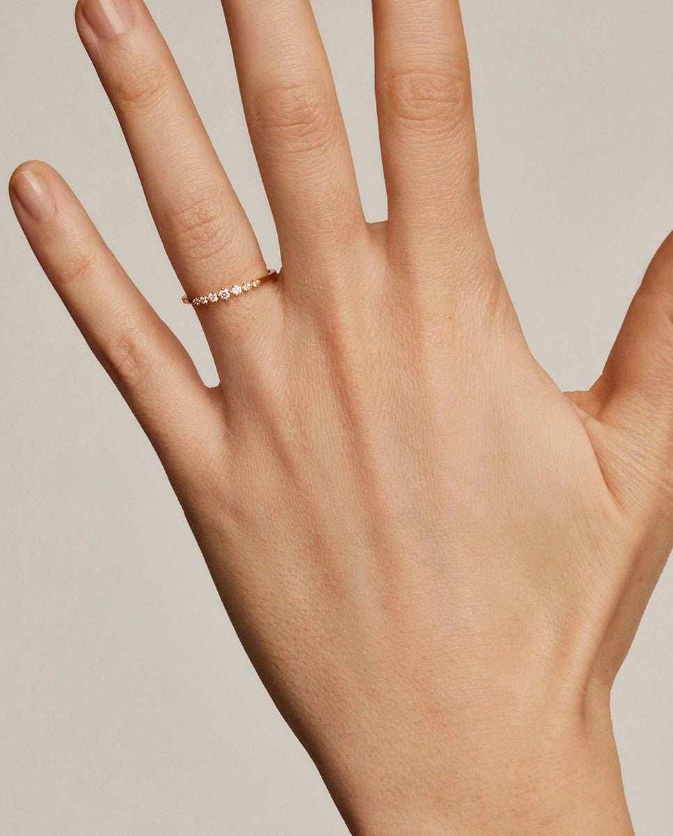 Anel de Ouro Amarelo de 18k com Diamantes em Tamanho Brilhante Branco-4