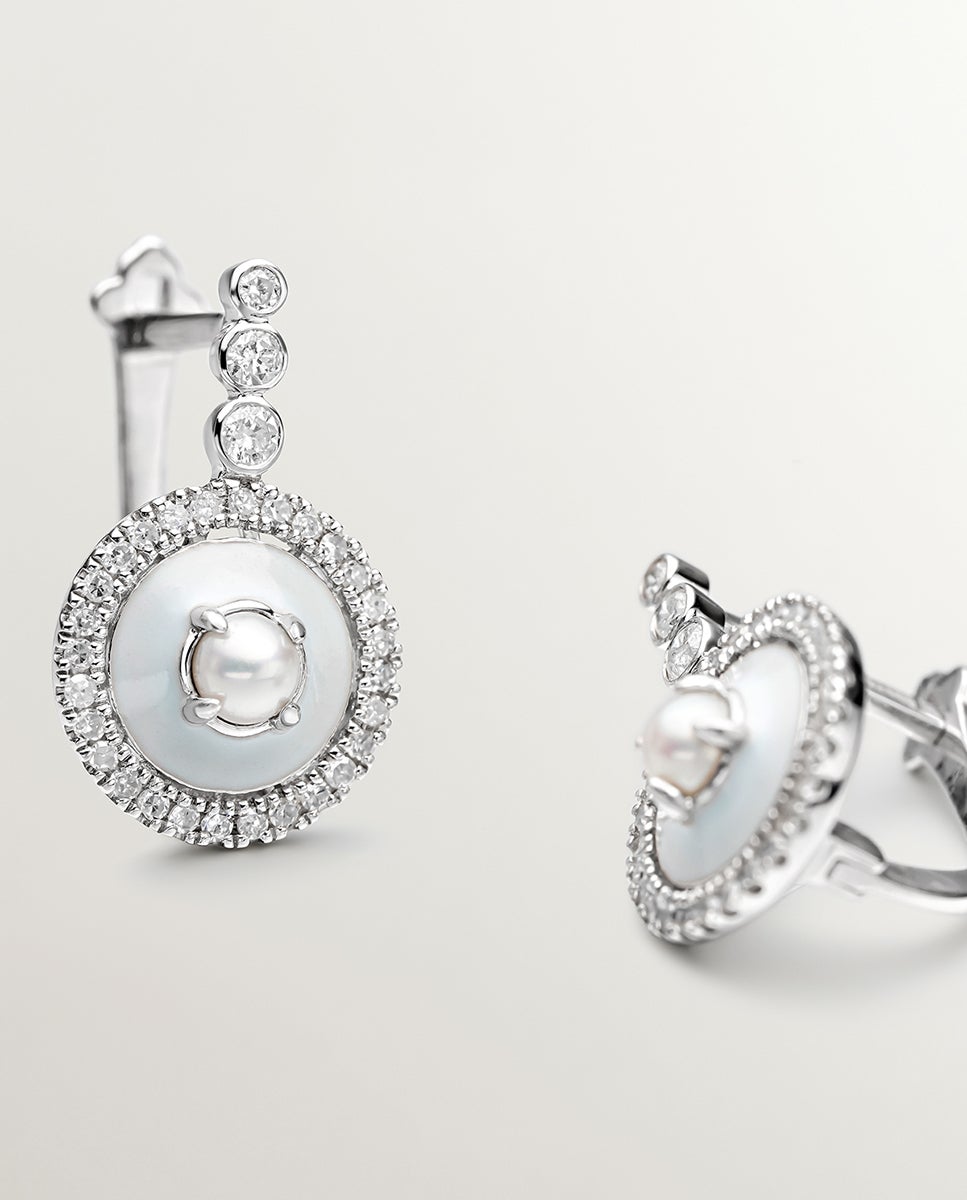 Brincos de Prata 925 e Ouro Branco de 18k com Pérolas Brancas, Diamantes Brancos e Esmalte Cinzento Branco-6