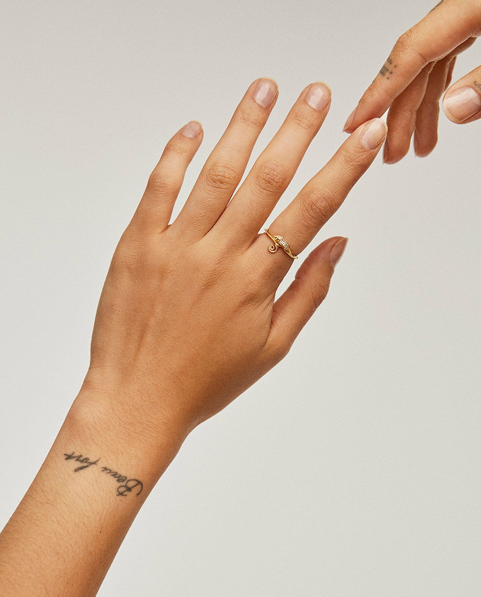 Anel de Ouro Amarelo de 18k com Camaleão e Diamantes Branco-2