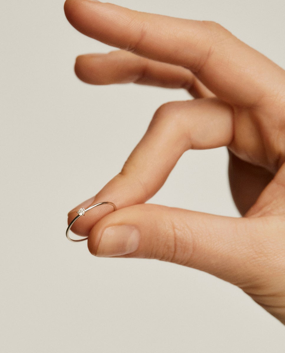 Anel Solitário de Ouro Branco 18k com Diamante Isi2 de 0,048cts Branco-4