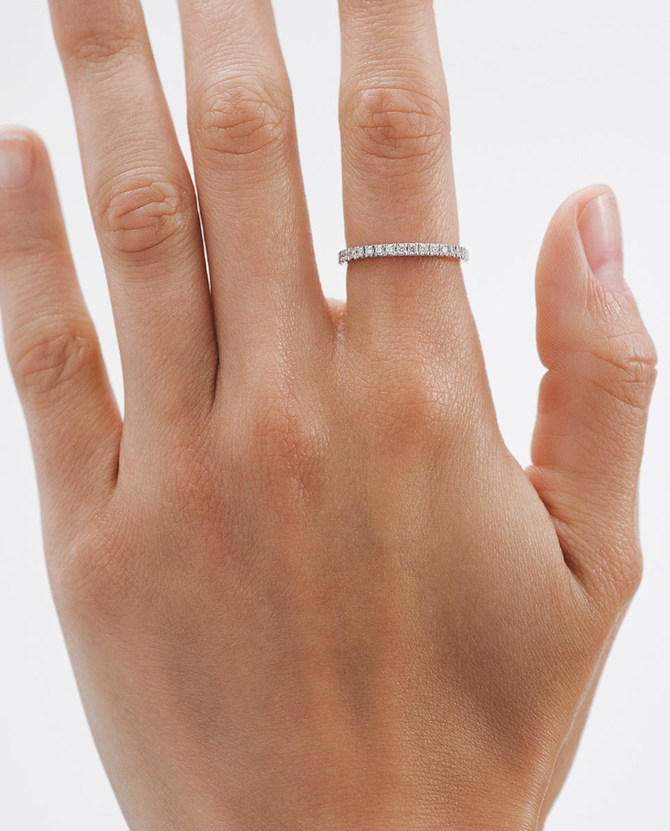 Anel de Ouro Branco 18k com Diamantes Branco-2