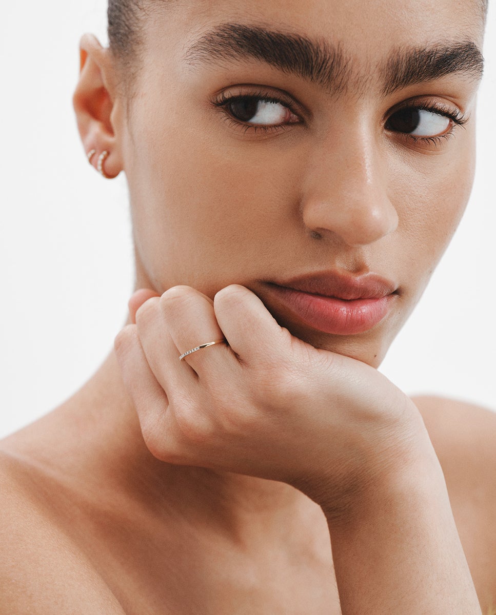 Anel de Ouro Amarelo de 18k com Diamantes em Corte Brilhante Branco-6