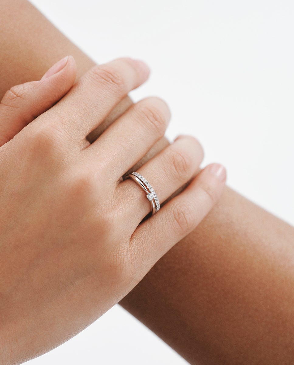 Anel de Ouro Amarelo de 18k com Diamante em Corte Brilhante Branco-6