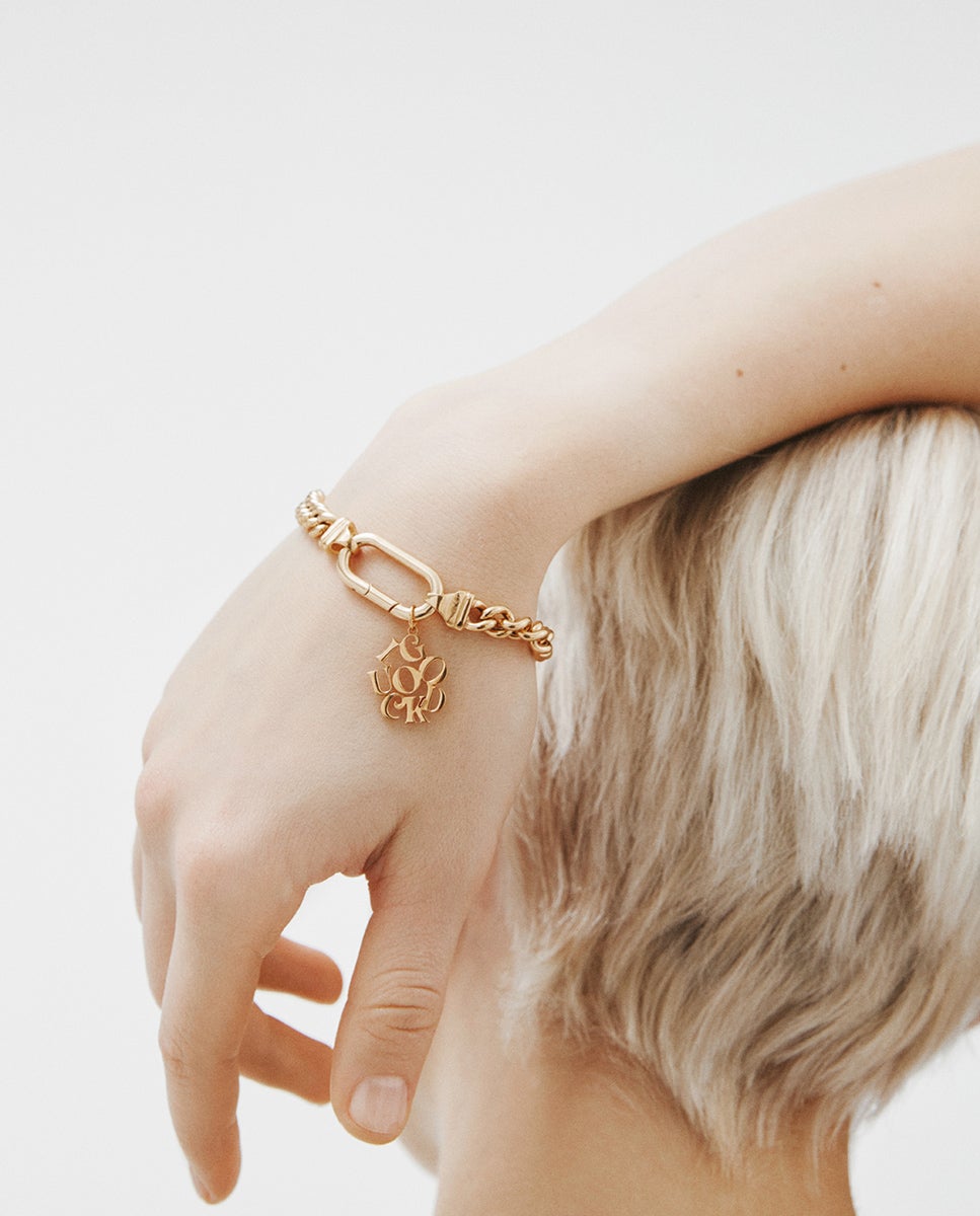 Charm de Prata 925 Banhada em Ouro Amarelo de 18k Good Luck Ouro-2