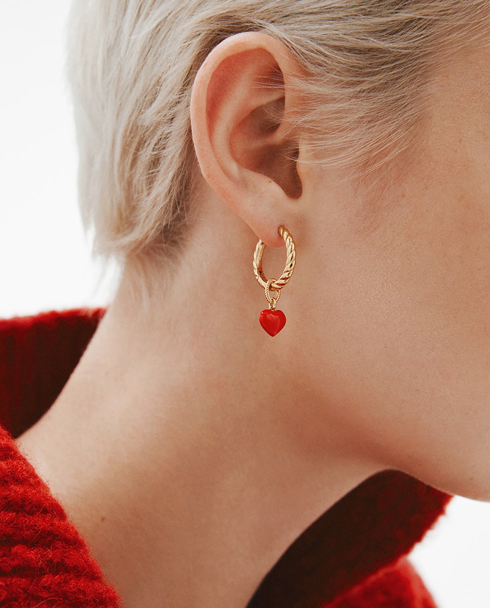 Charm de Prata 925 Banhada em Ouro Amarelo de 18k com Forma de Coração e Esmalte Vermelho Ouro-2