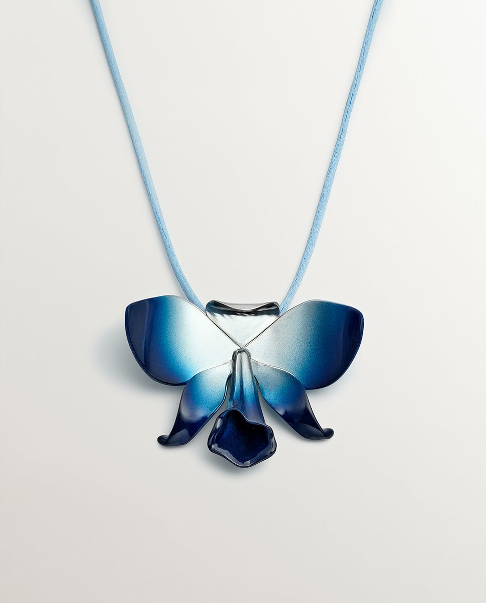Colar de Cordão e Prata 925 com Forma de Orquídea, Esmalte Azul Degradado e Efeito Polido Azul-1