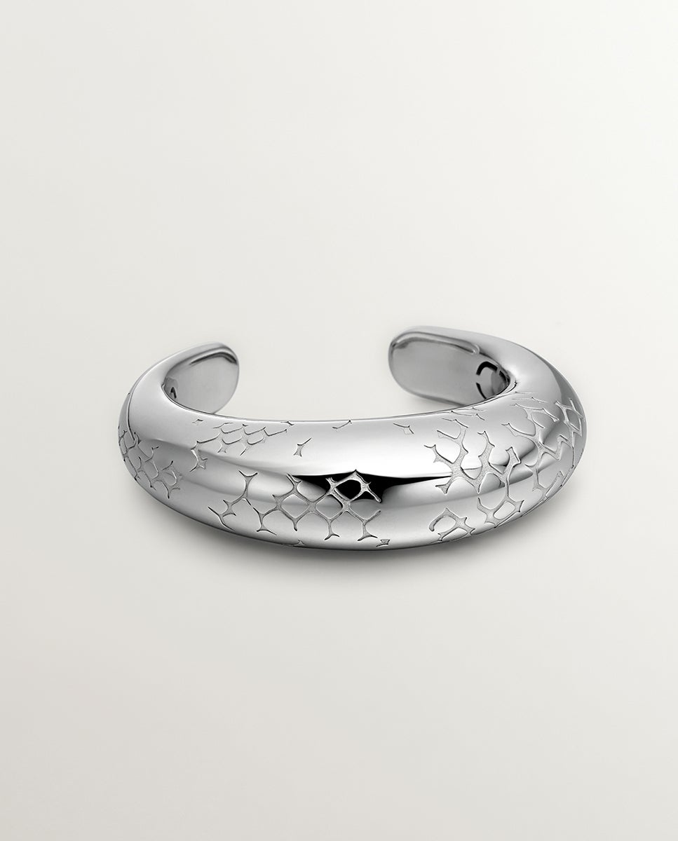 Bracelete Abombado de Prata 925 e Textura de Serpente Prata-3