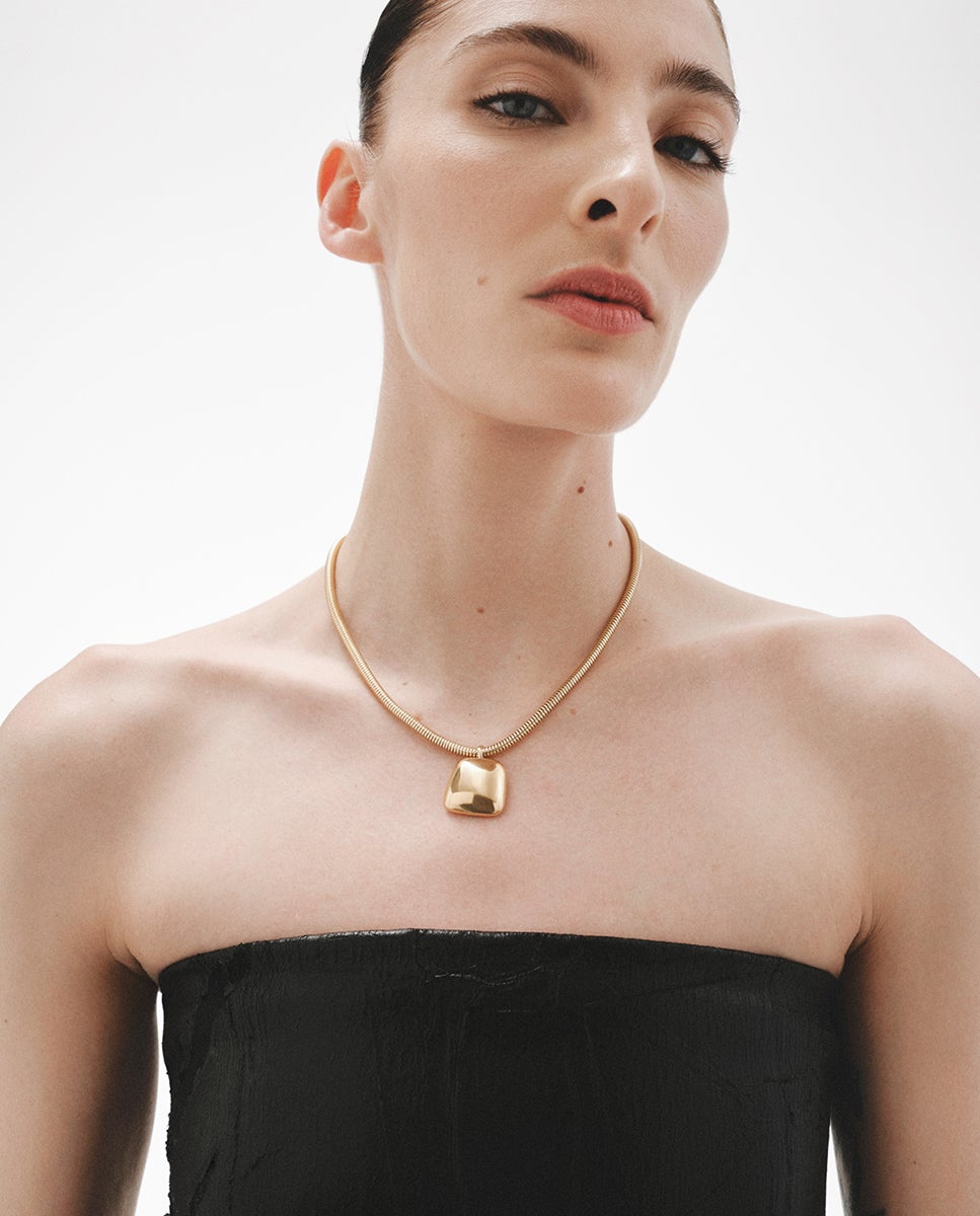 Pendente Quadrado de Prata 925 Banhada em Ouro Amarelo de 18k com Efeito Polido Ouro-5