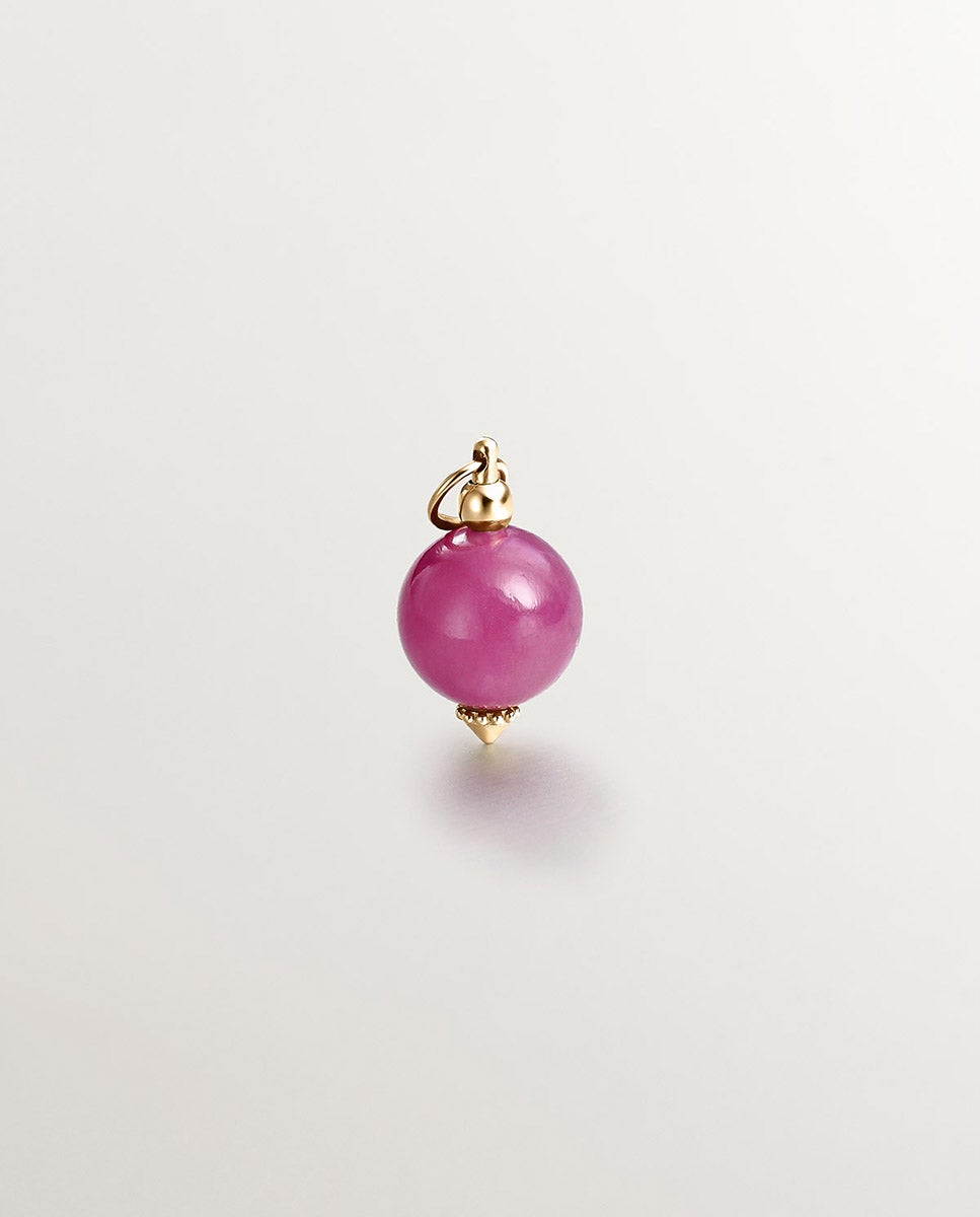 Imagem 0 de Charm de Jade Vermelho com Argola de Prata 925 Banhada em Ouro Amarelo de 18k