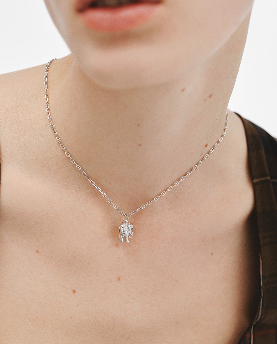 Charm de Prata 925 com Ônix Verde e Forma de Elefante Verde-2