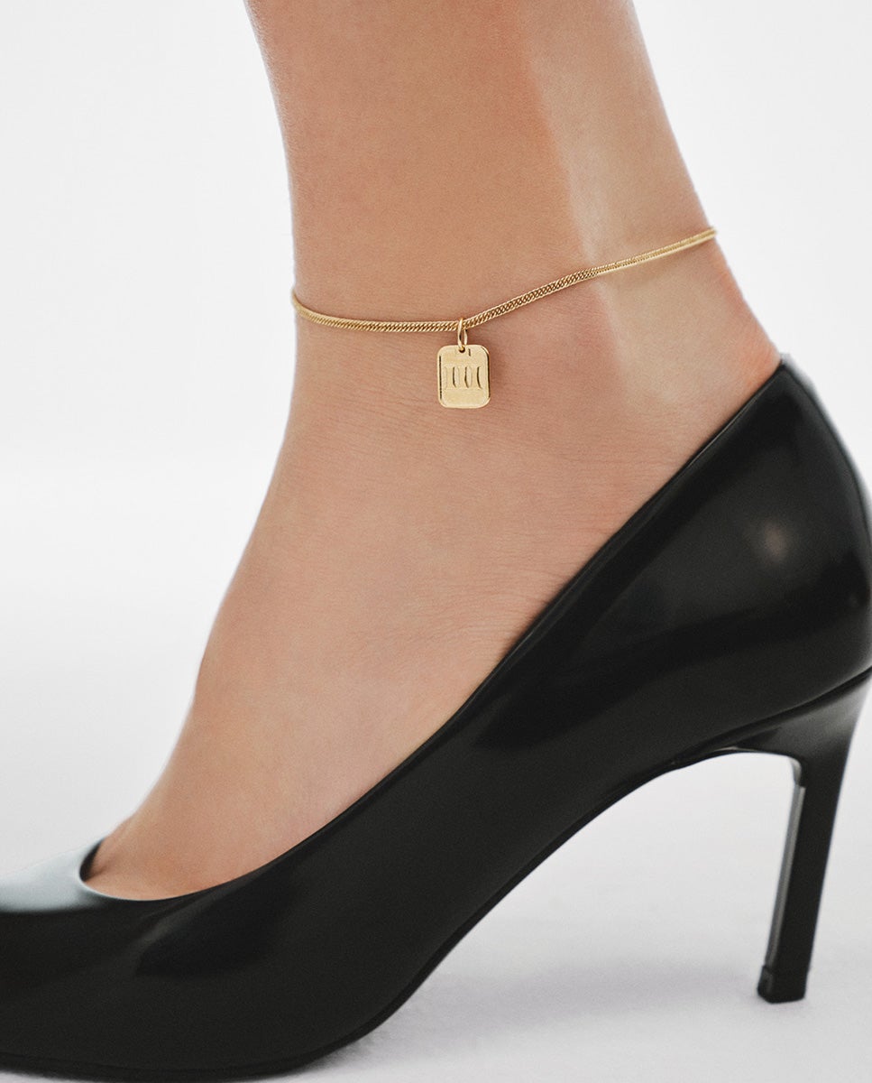 Charm de Prata 925 Banhada em Ouro Amarelo de 18k com Número 3 Ouro-2