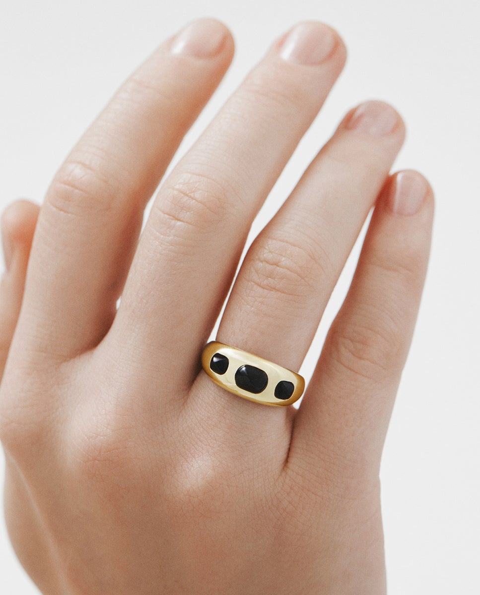Anel de Prata 925 Banhada em Ouro Amarelo de 18k com Ônix Preto Preto-2