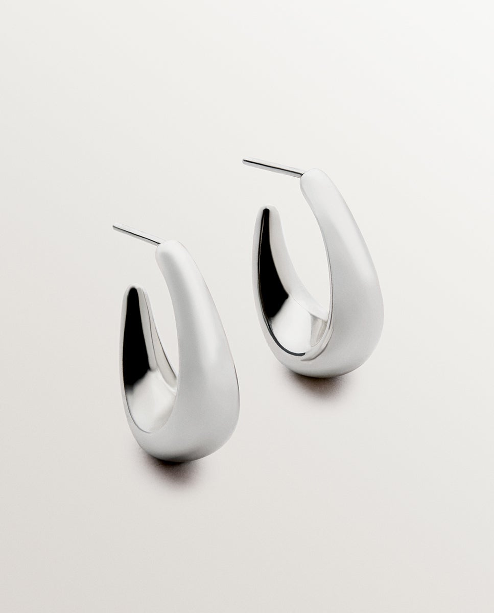 Imagem 0 de Brincos de Aro Ovalados Pequenos de Prata 925