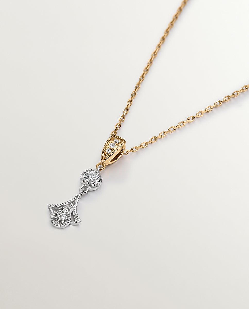 Pendente de Ouro Branco e Amarelo de 18k com Diamantes em Lapidação Brilhante Branco-3