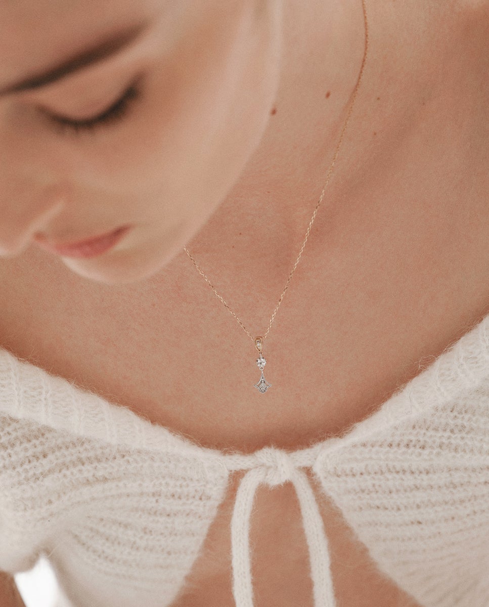 Pendente de Ouro Branco e Amarelo de 18k com Diamantes em Lapidação Brilhante Branco-4