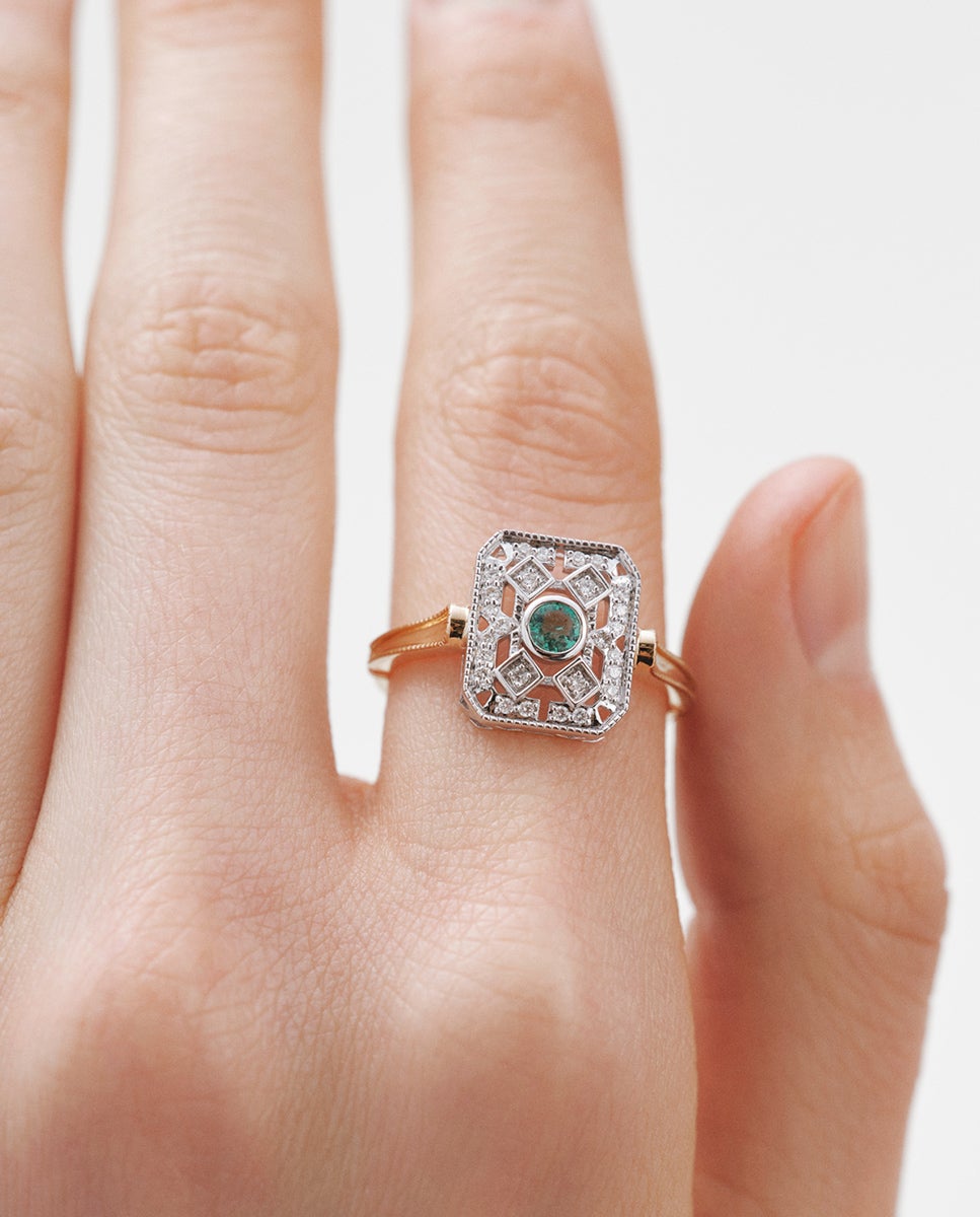 Anel de Ouro Branco e Ouro Amarelo de 18k com Diamantes em Tamanho Brilhante e Esmeraldas em Tamanho Brilhante Verde-2