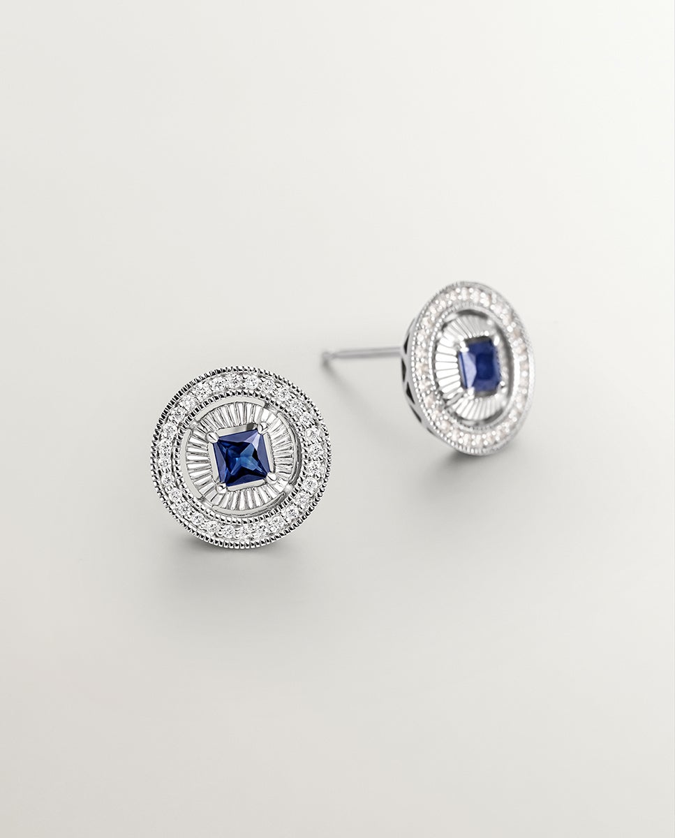 Brincos de Ouro Branco 18k com Diamantes em Tamanho Brilhante e Safiras Azuis em Tamanho Princesa Azul-5